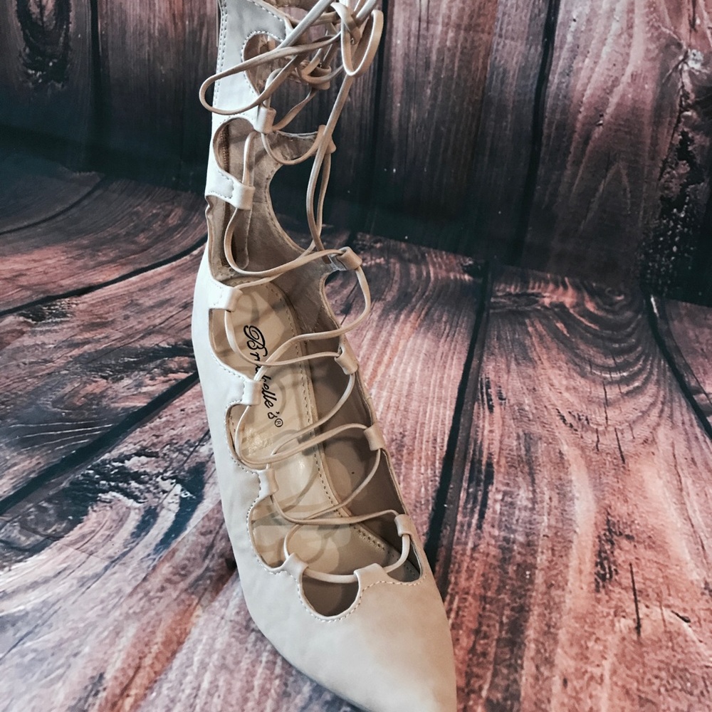 Lace up, wrap around heals.